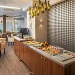 Kristaly Hotel 4*