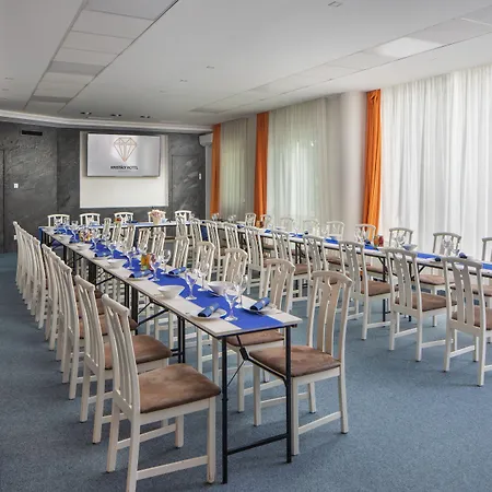 Kristaly Hotel 4*