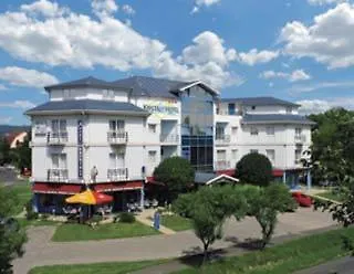Kristaly Hotel 4*
